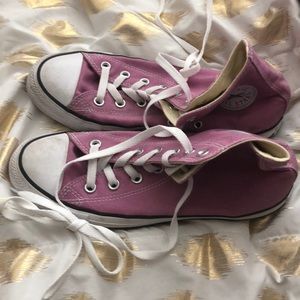 LILAC CONVERSE